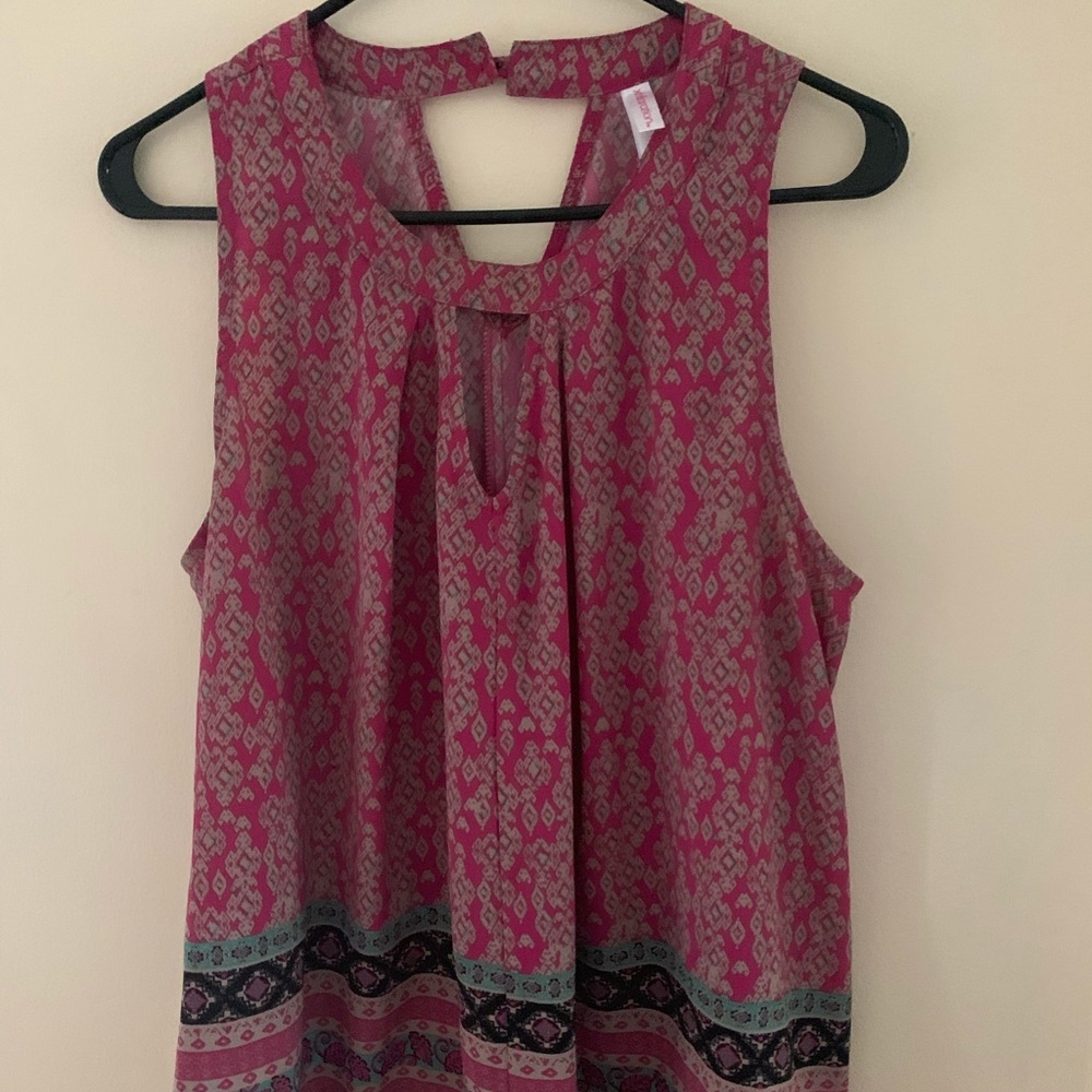 Patterned keyhole shell top